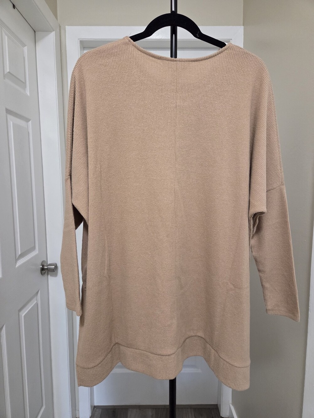 NWT Apricot Beige Ribbed Knit Tunic Sweater Top Oversized Dolman Sleeve - Picture 9 of 10